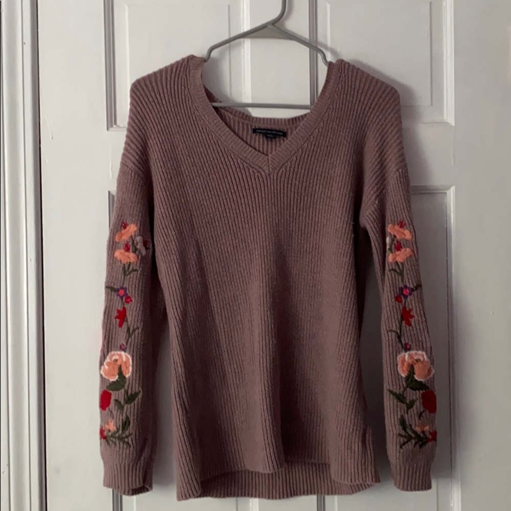 American eagle floral cuff sweater